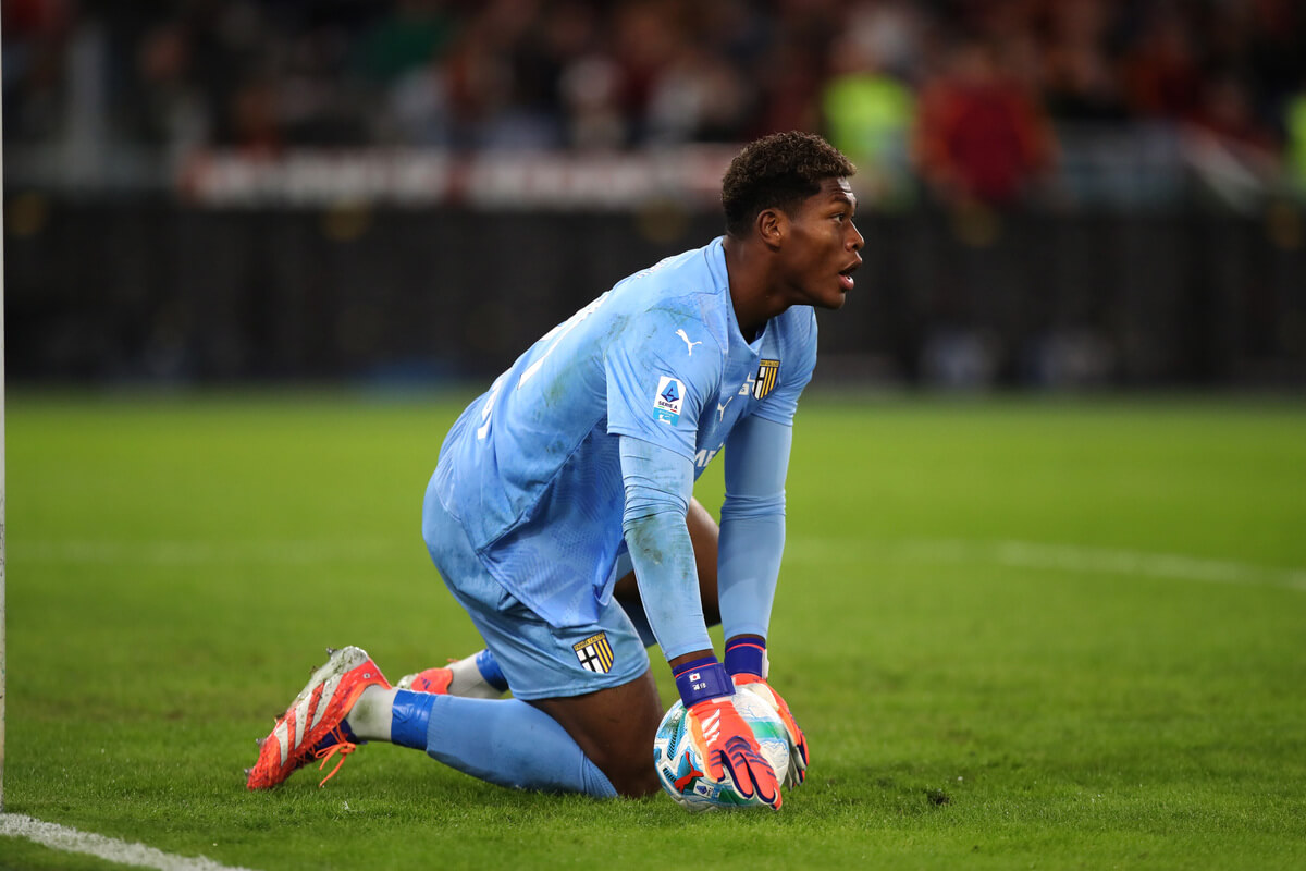 Brankar parmy zion suzuki ma vazne zraneni ruky hrozi az tri 1762783235891