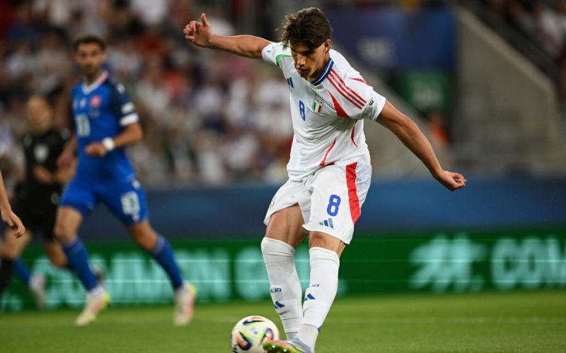 Casadei imponuje kouci azzurri gennarovi gattusovi po promar 1763398839376