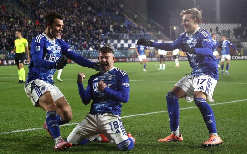 Serie a hodnoceni hracu como 2 0 sassuolo nico paz v centru 1764403237976