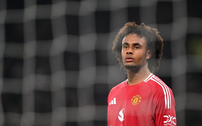 Zirkzee roma ma plan i pres vysoke agentovy provize 1763636431962