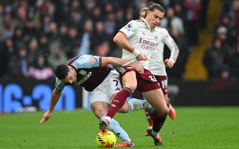 Italsky reprezentant calafiori ma zdravotni starosti proti w 1765042230081