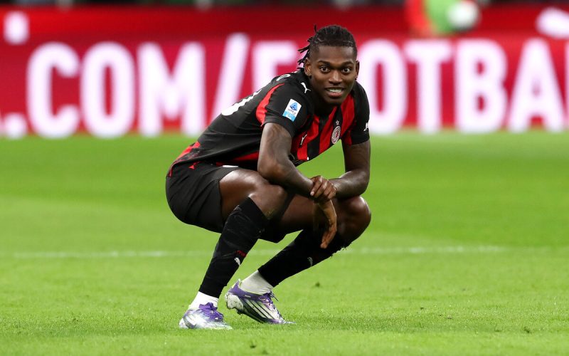 Rafael leao predvadi styl drze triky behem rozcvicky ac mila 1765224103705