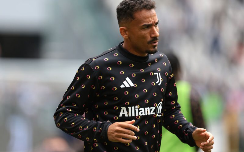 Danilo se po roce vrati na allianz stadium aby pozdravil fan 1767394861132