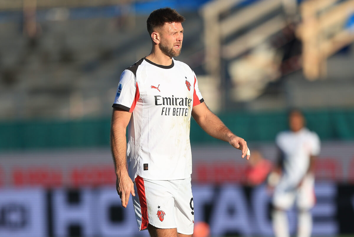 Fullkrug utrpel zraneni po 106 minutach v dresu milan 1768323653372