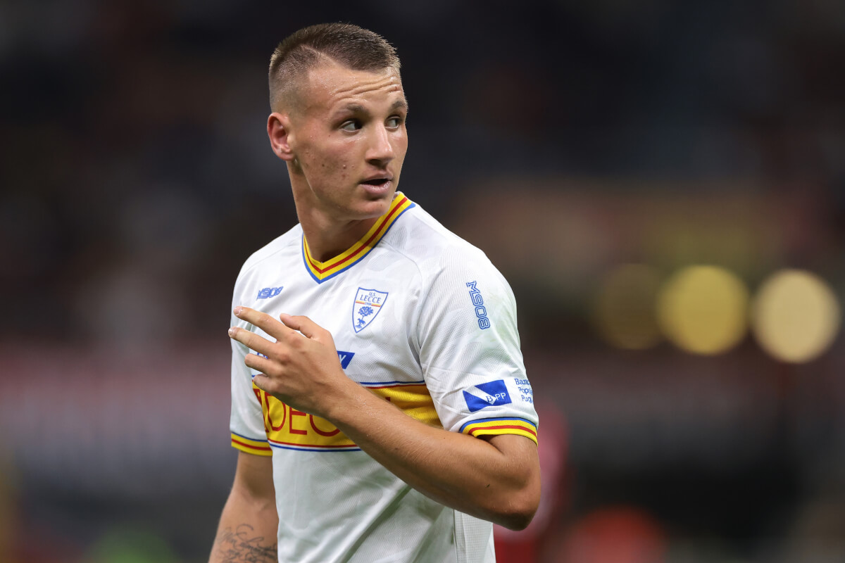 Jak je na tom camarda se zranenim ramene a co rikaji famy o 1768575682502