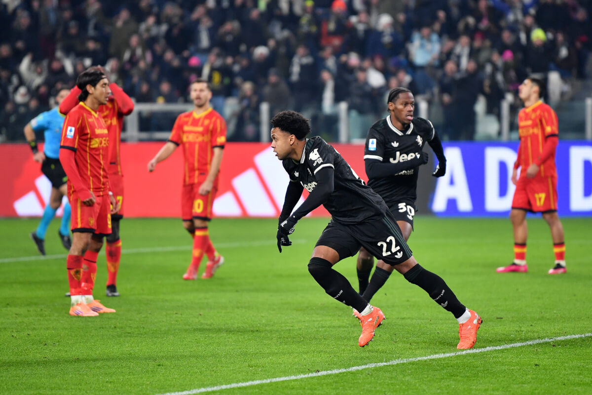 Otec mckennieho oznacil spekulace o odchodu z juventusu za c 1767798079747