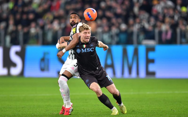 Rozhodci priznavaji chybu napoli mela dostat penaltu proti j 1769547662472