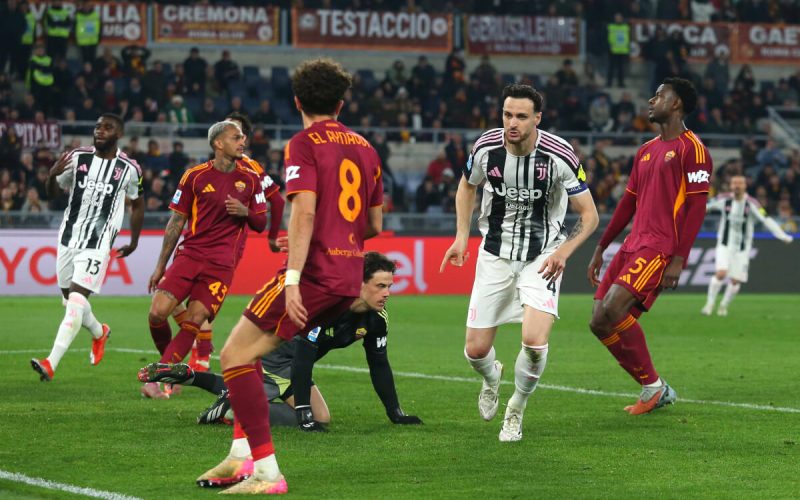 Goly nahradniku udrzuji nadeje juventusu na ligu mistru nazi 1772449252972