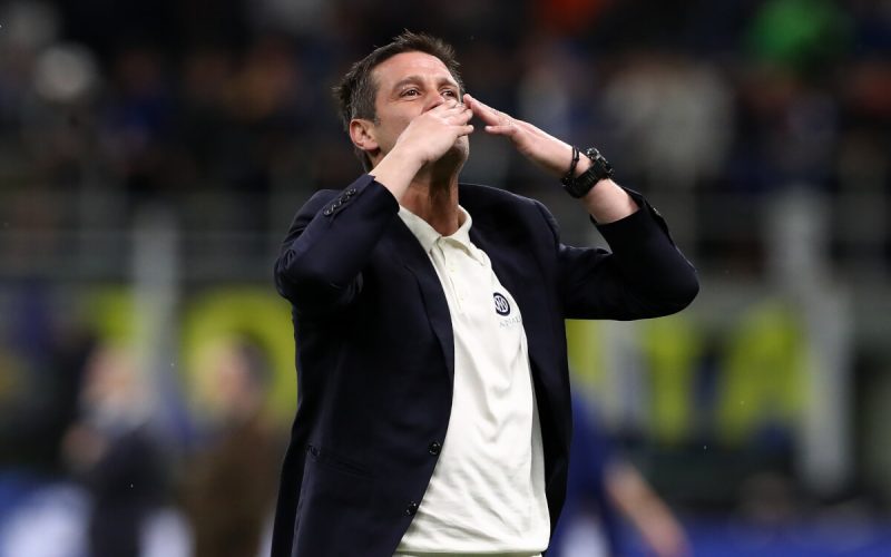 Chivu pouze pazza inter muze dvakrat otocit 2 0 proti comu 1776808856094