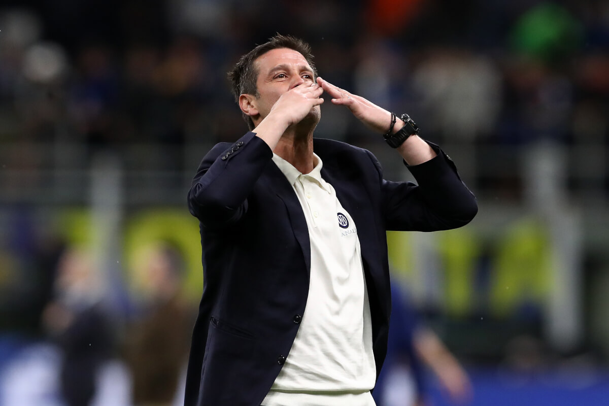 Chivu pouze pazza inter muze dvakrat otocit 2 0 proti comu 1776808856094