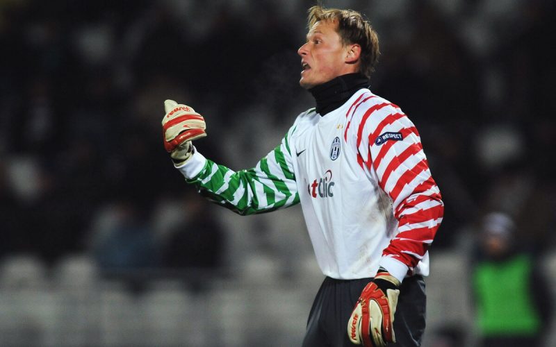 Pocta manningerovi od fiorentiny a dojemna zprava od buffona 1776355254545