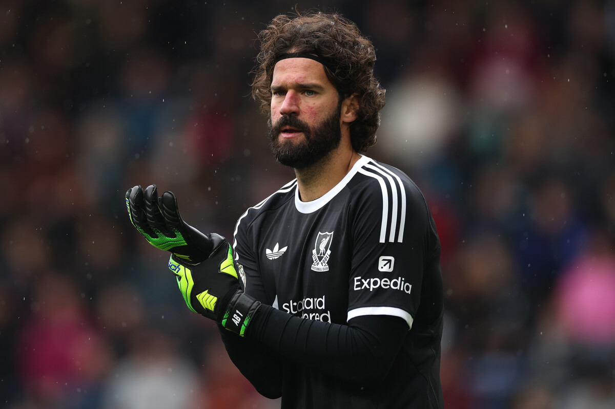 Alisson a juventus se tesi na odpoved liverpoolu k transferu 1779962463870