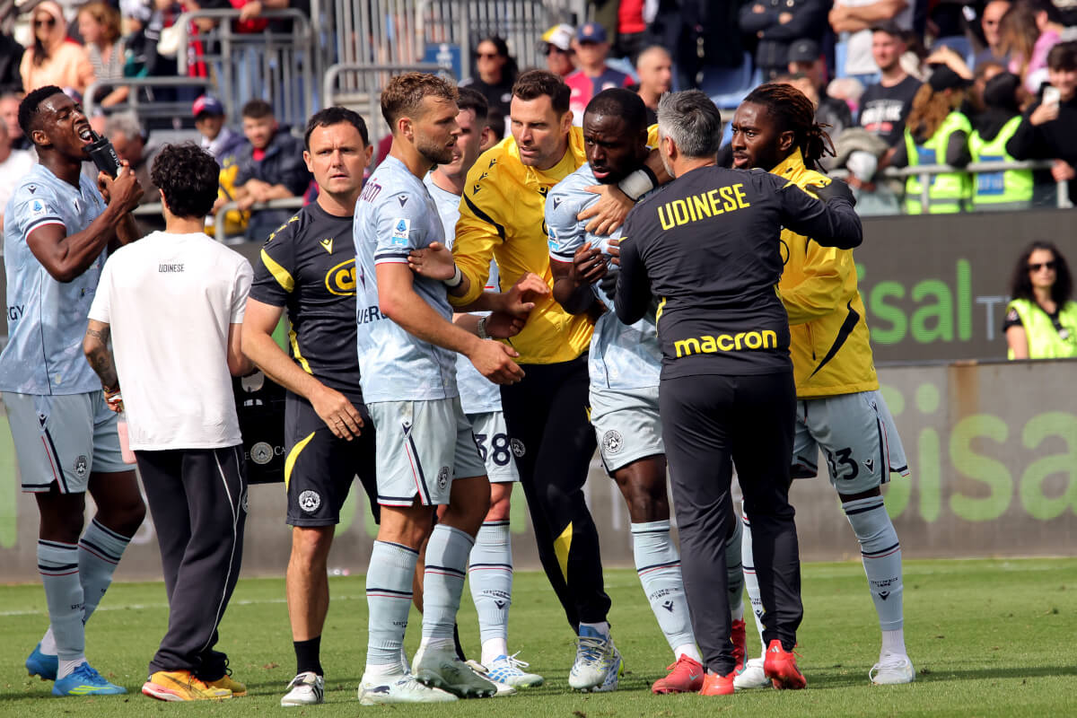 Co se stalo v cagliari 0 2 udinese po rasistickych urazkach 1778344248566