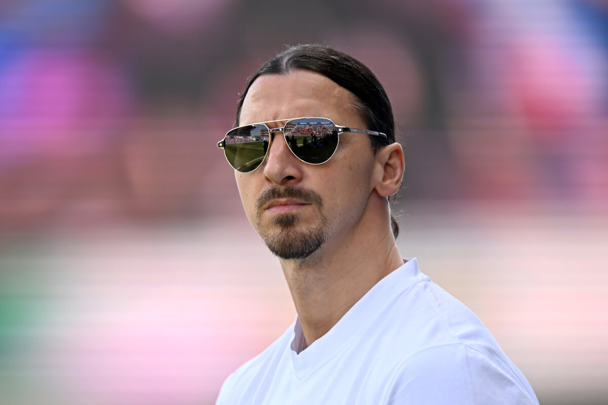 Ibrahimovic poslal trenera milana aby mluvil s hraci sam 1780286447328